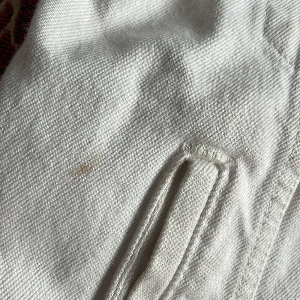 Levi’s Classic White Denim Jacket - image 5